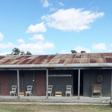 The Woolshed At Jondaryan Hotel Екстериор снимка