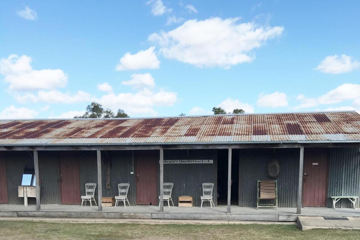 The Woolshed At Jondaryan Hotel Екстериор снимка